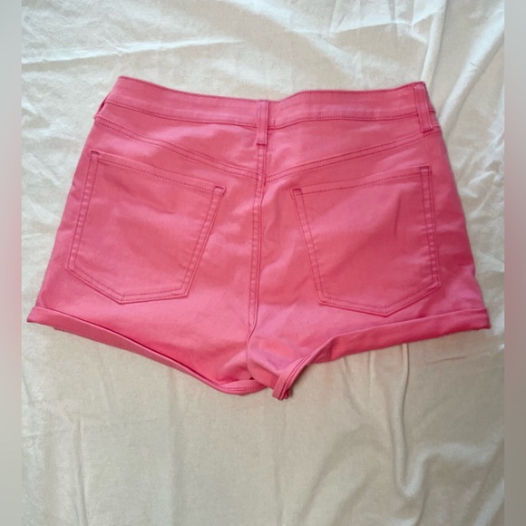 NWOT Old Navy Women’s 12 Hi-Rise Pink Stretchy Denim Shorts - Picture 2 of 3